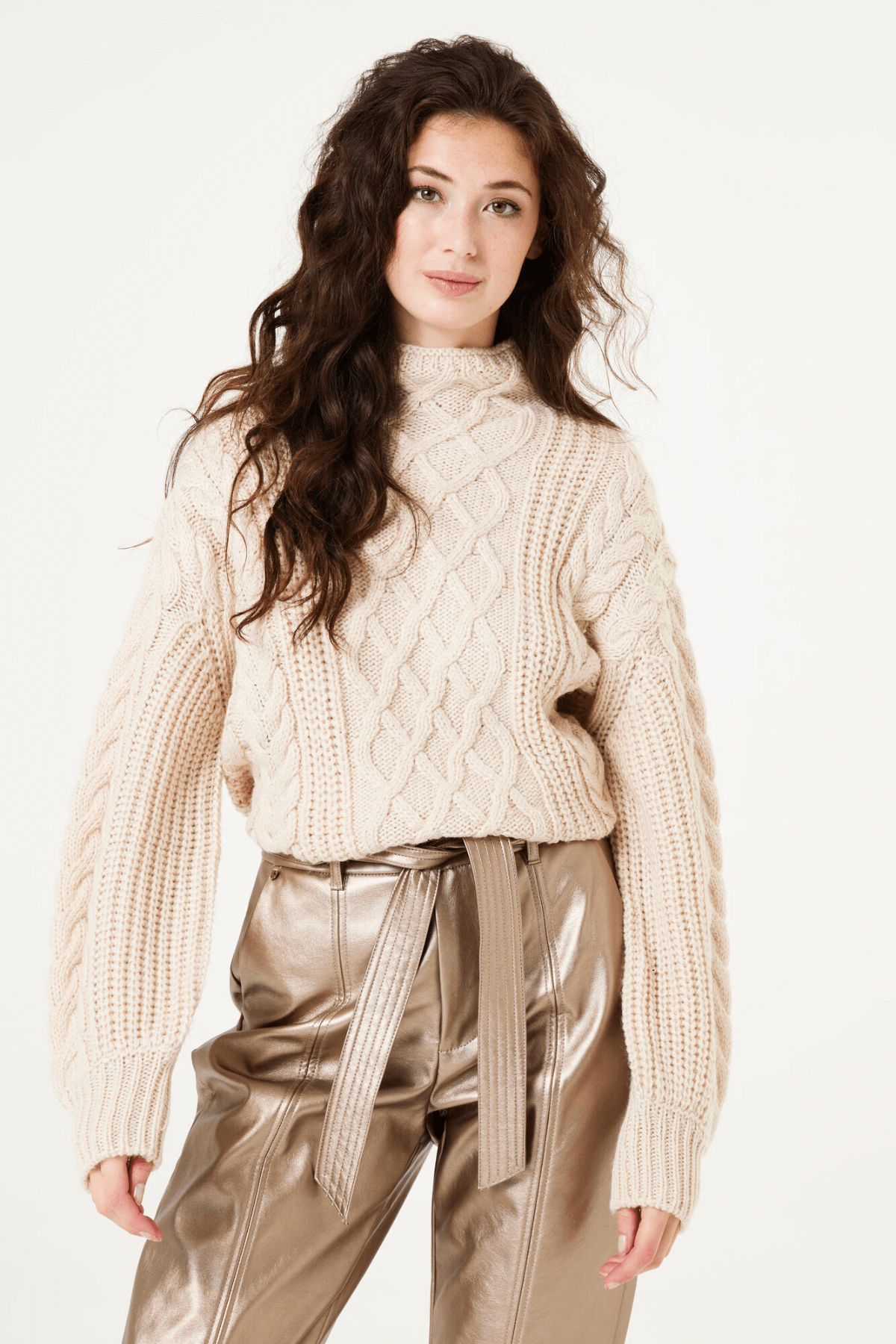 V40246-4294 PULLOVER WHITECAP