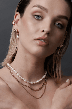 ALLURE HOOPS PEARL/GOLD