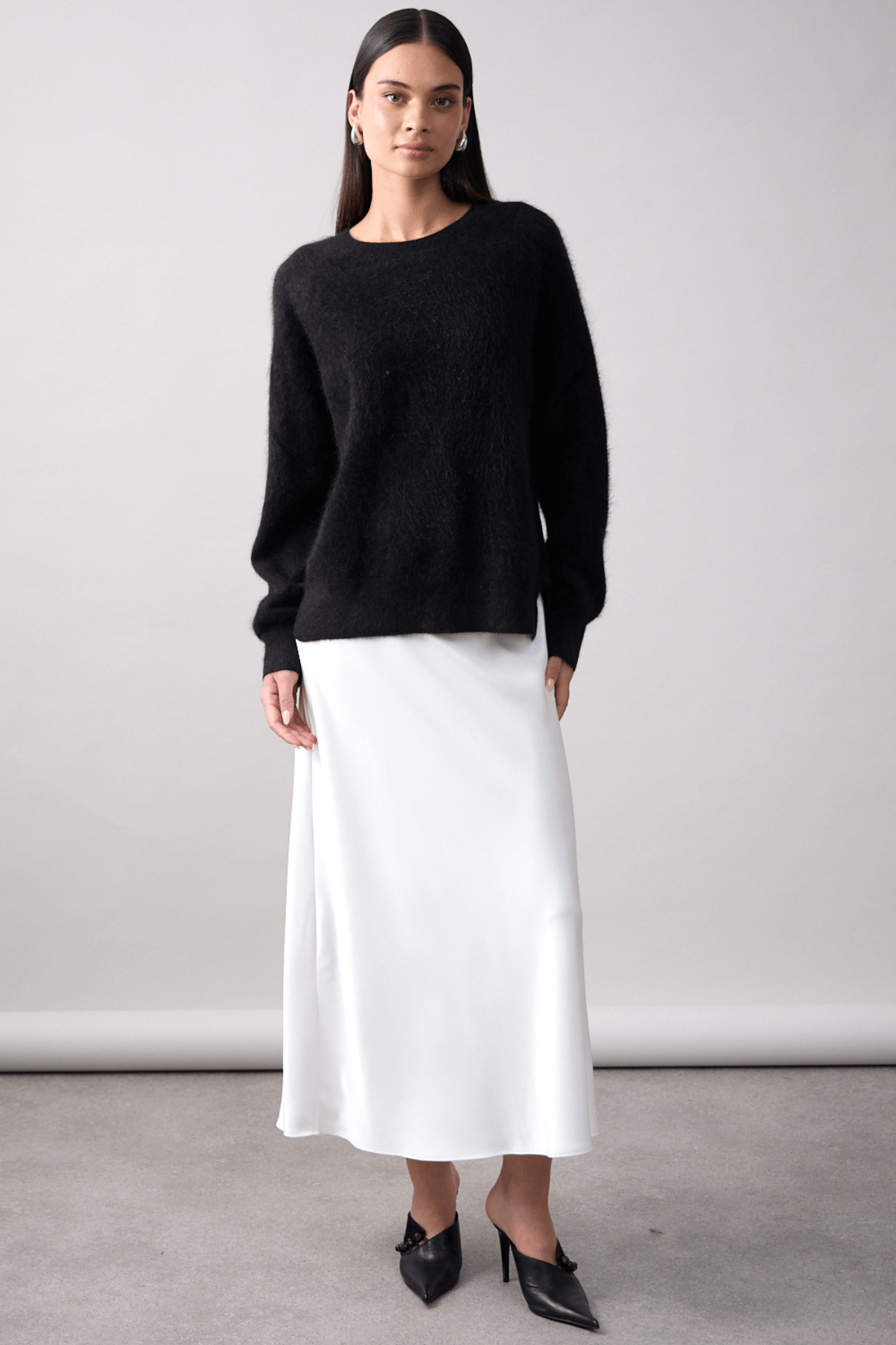 CYRA CREW BRUSHED CASHMERE JET