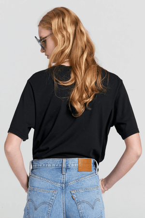 EMBROIDERED RUNAWAY CLASSIC T-SHIRT BLACK