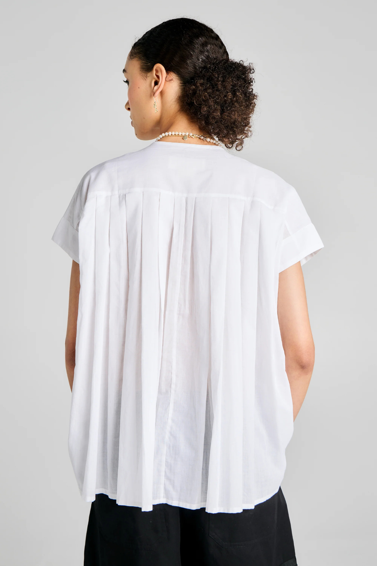 FURROW SLEEVELESS SHIRT WHITE