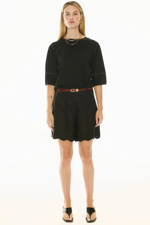 HARLYN TOPSTITCH TEE BLACK