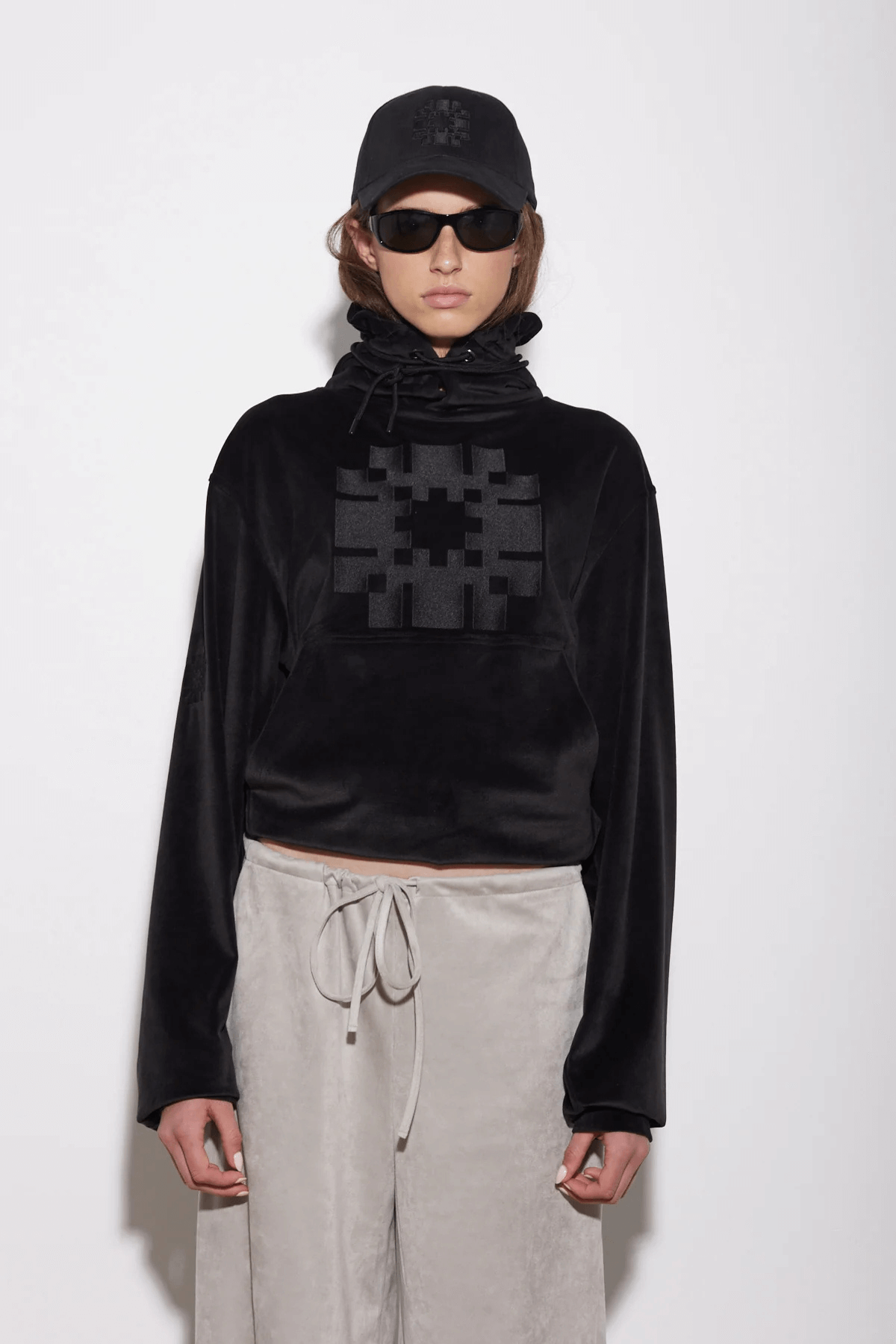 HOODY MONOGRAM BLACK
