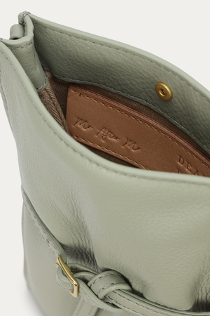 MR PENNY POUCHETTE KINA