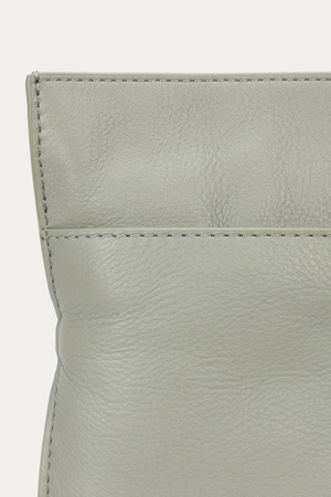 MR PENNY POUCHETTE KINA