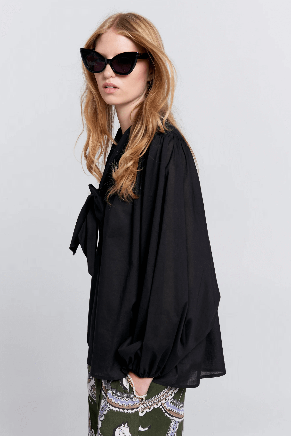 REINING BOW BLOUSE BLACK