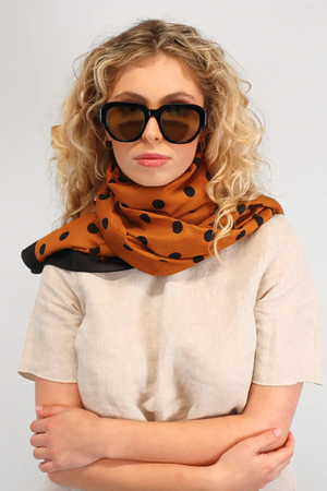 THE GALLAGHER VERSATILE SCARF