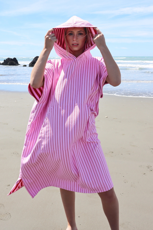 THE SAG HARBOR PINK HOODED TOWEL