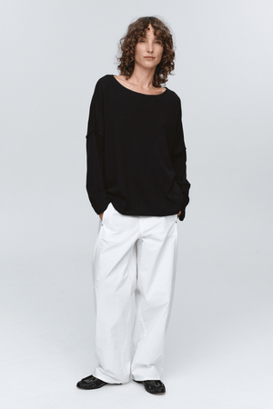 YELENA TEE BLACK