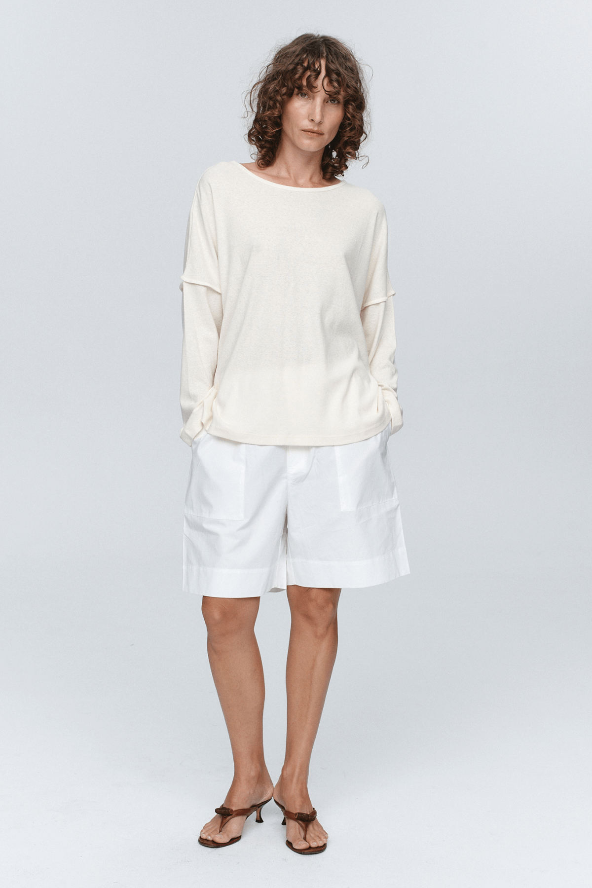 YELENA TEE CREME