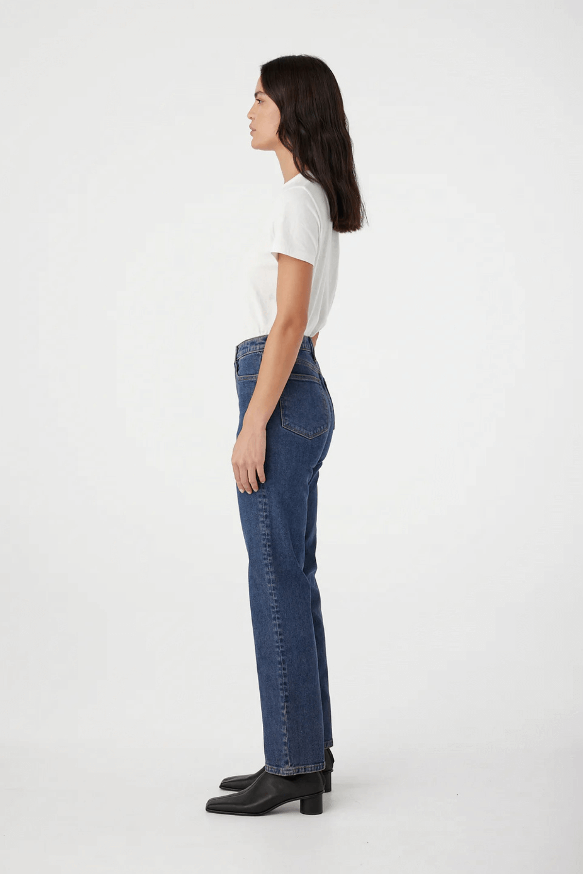 ZOE HIGH STRAIGHT JEAN HARBOUR