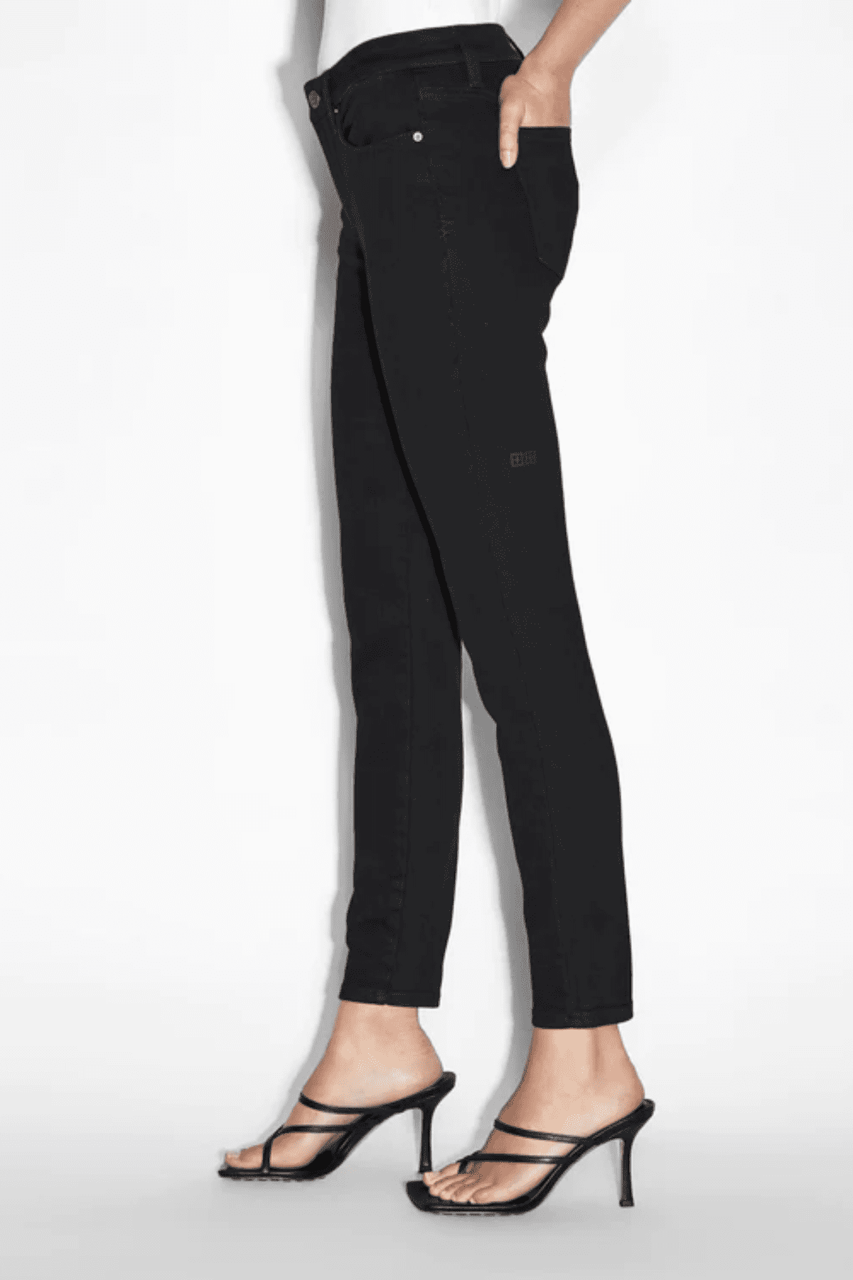 SPRAY ON JET BLACK JEAN