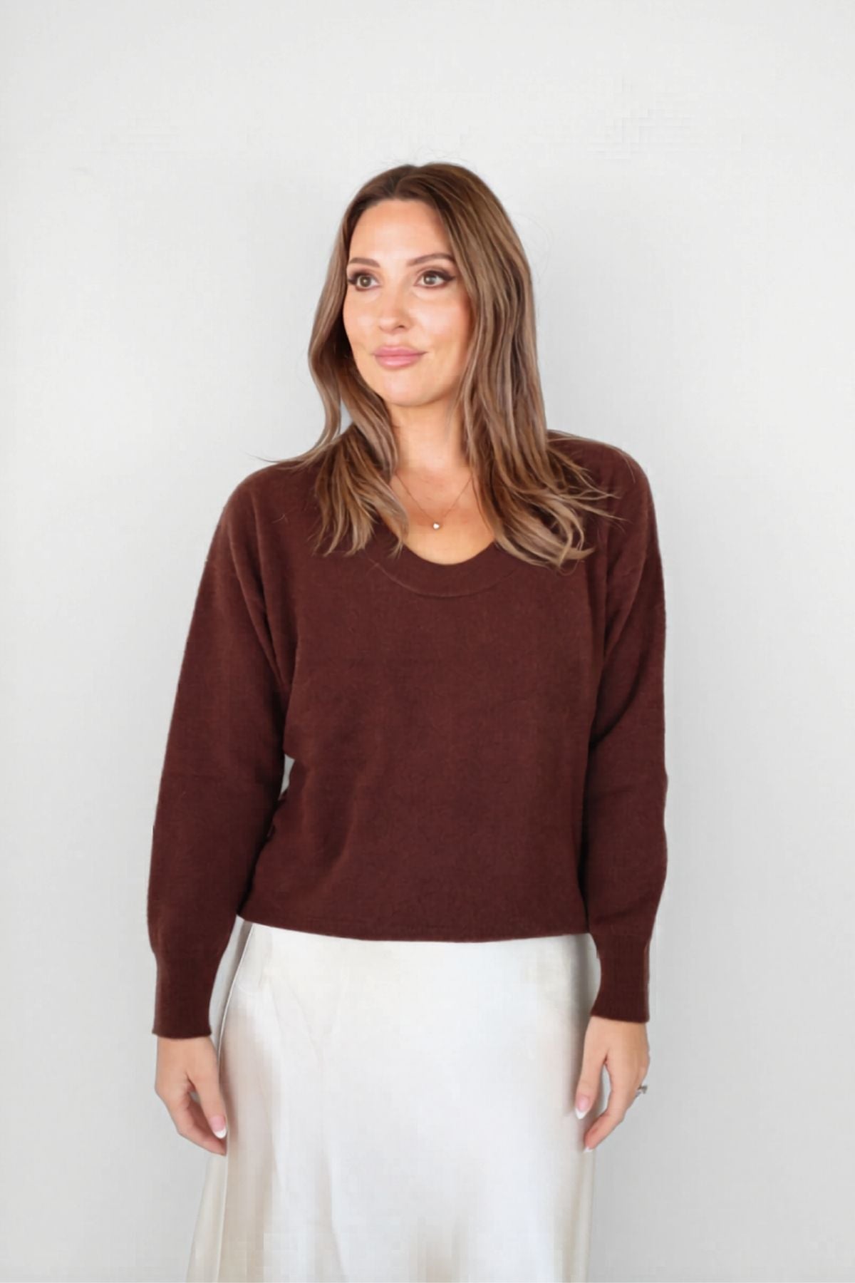 HARPER CASHMERE RELAXED V-NECK DARK COCOA