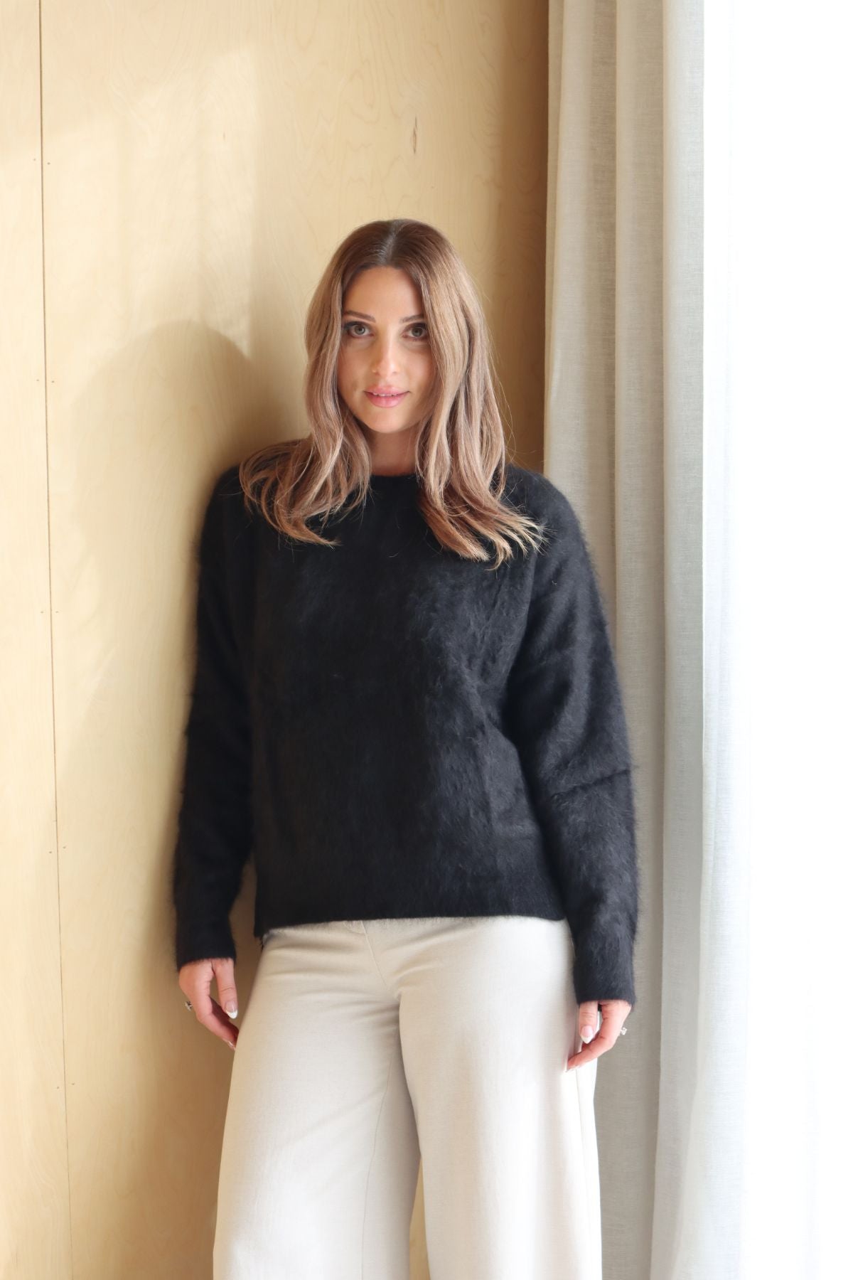 BELLE CASHMERE CREW SOFT BLACK