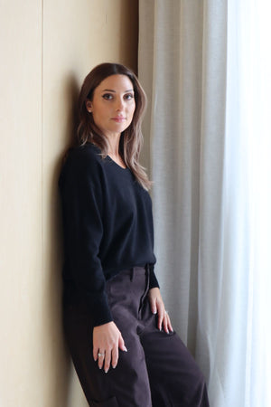 HARPER CASHMERE RELAXED V-NECK MIDNIGHT BLACK