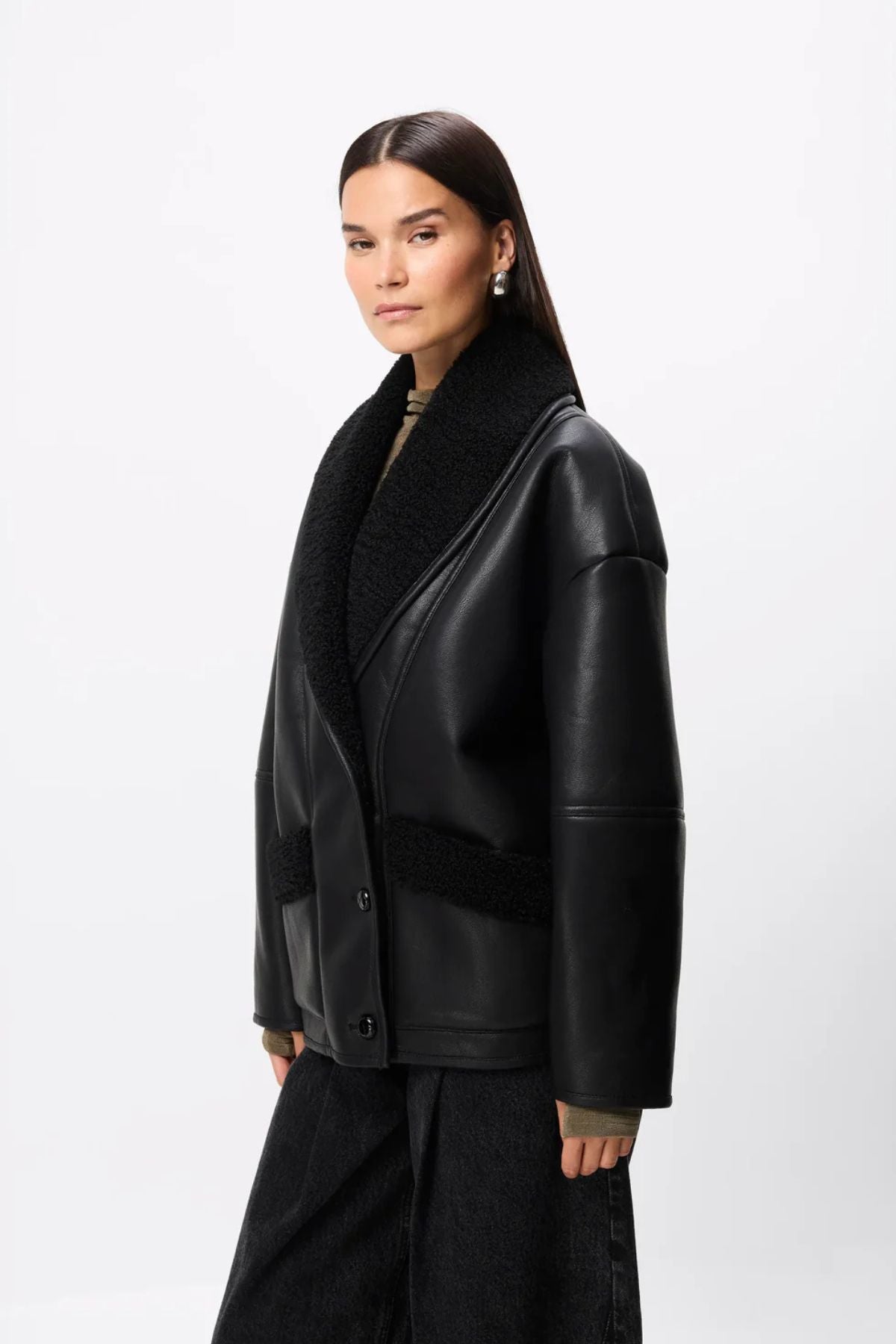 APEX JACKET BLACK