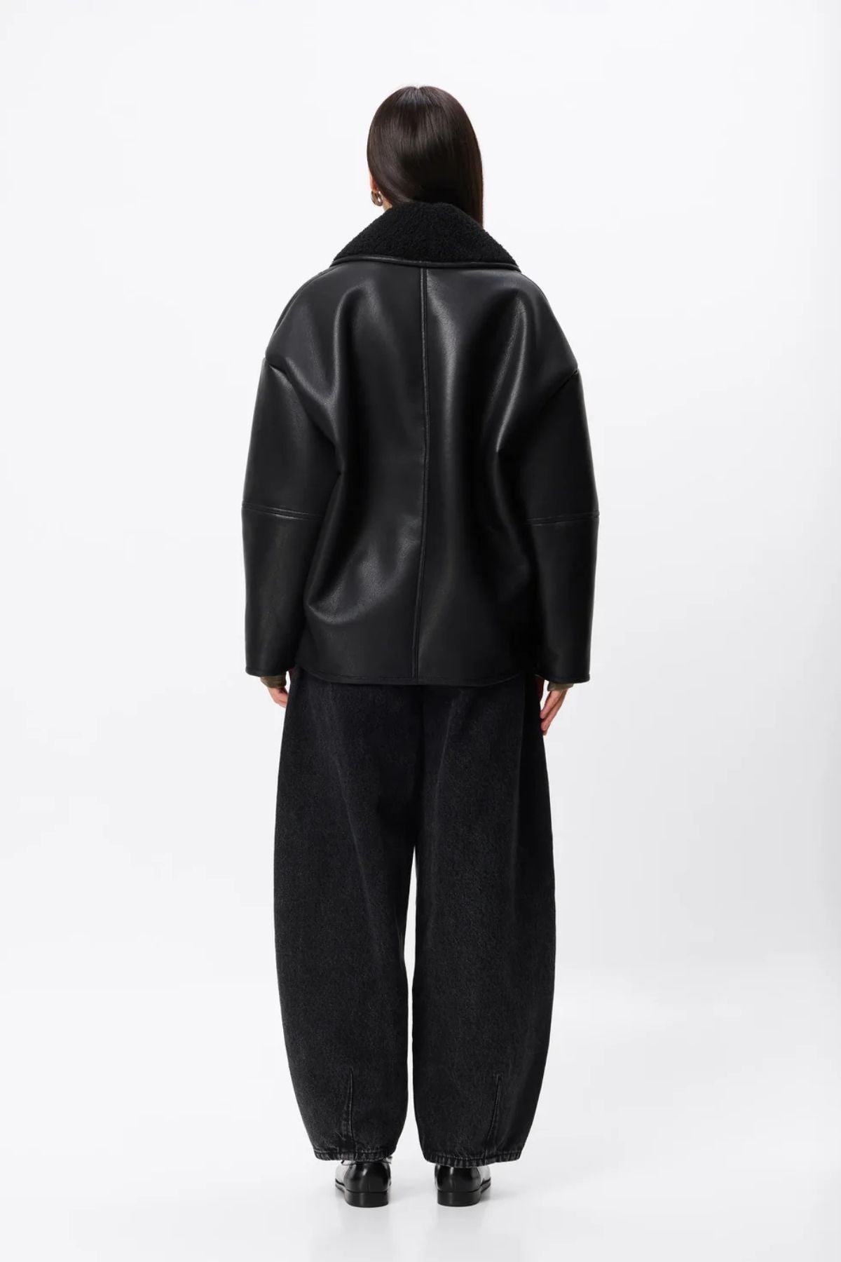 APEX JACKET BLACK