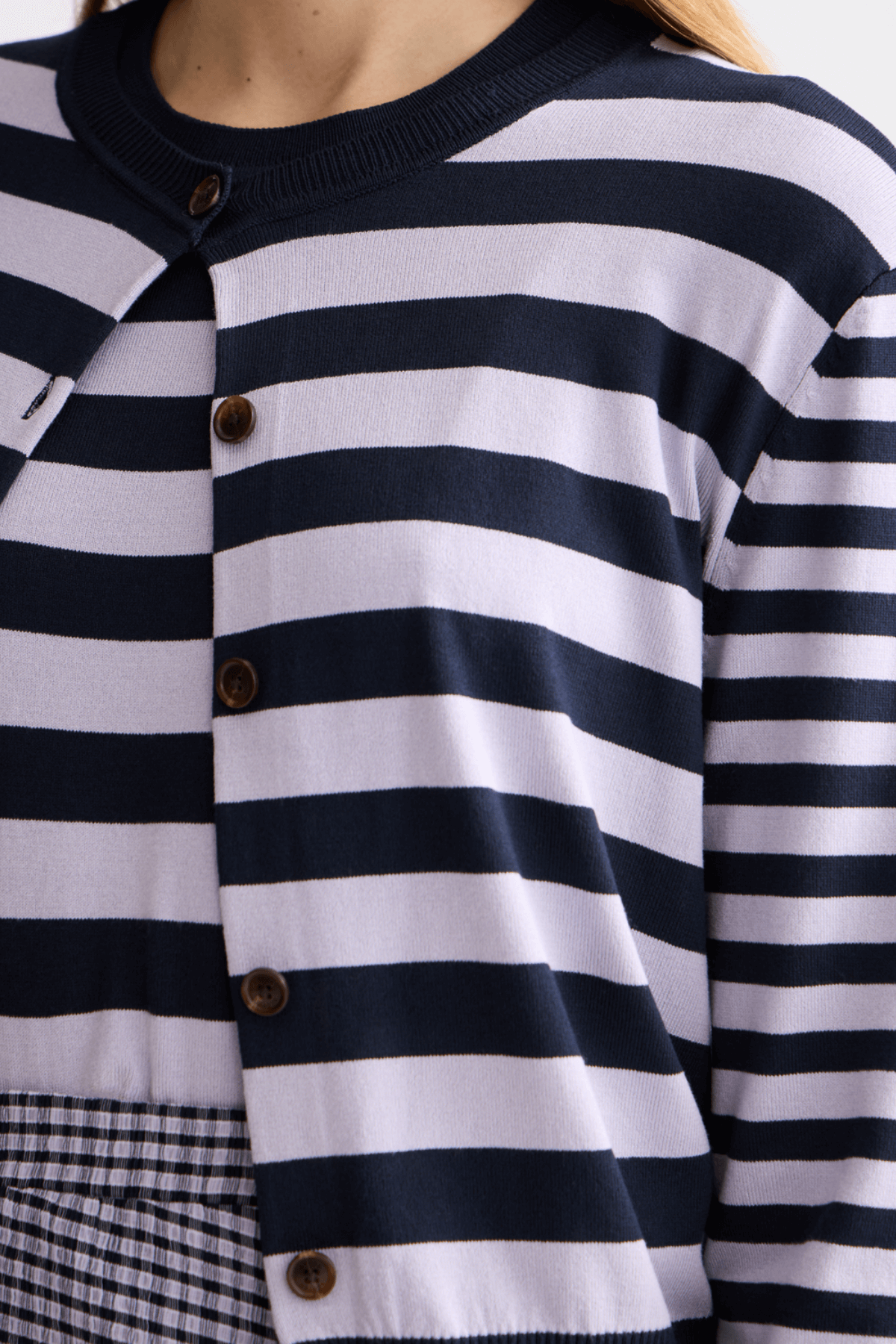 CREW NECK RELAXED CARDIGAN SKY CAPTAIN/LAVENDER