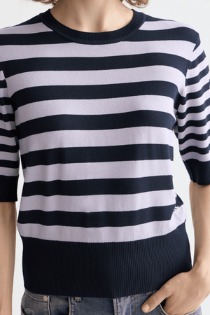 CREW NECK SHORT SLEEVE PULLOVER SKY CAPTAIN/LAVENDER