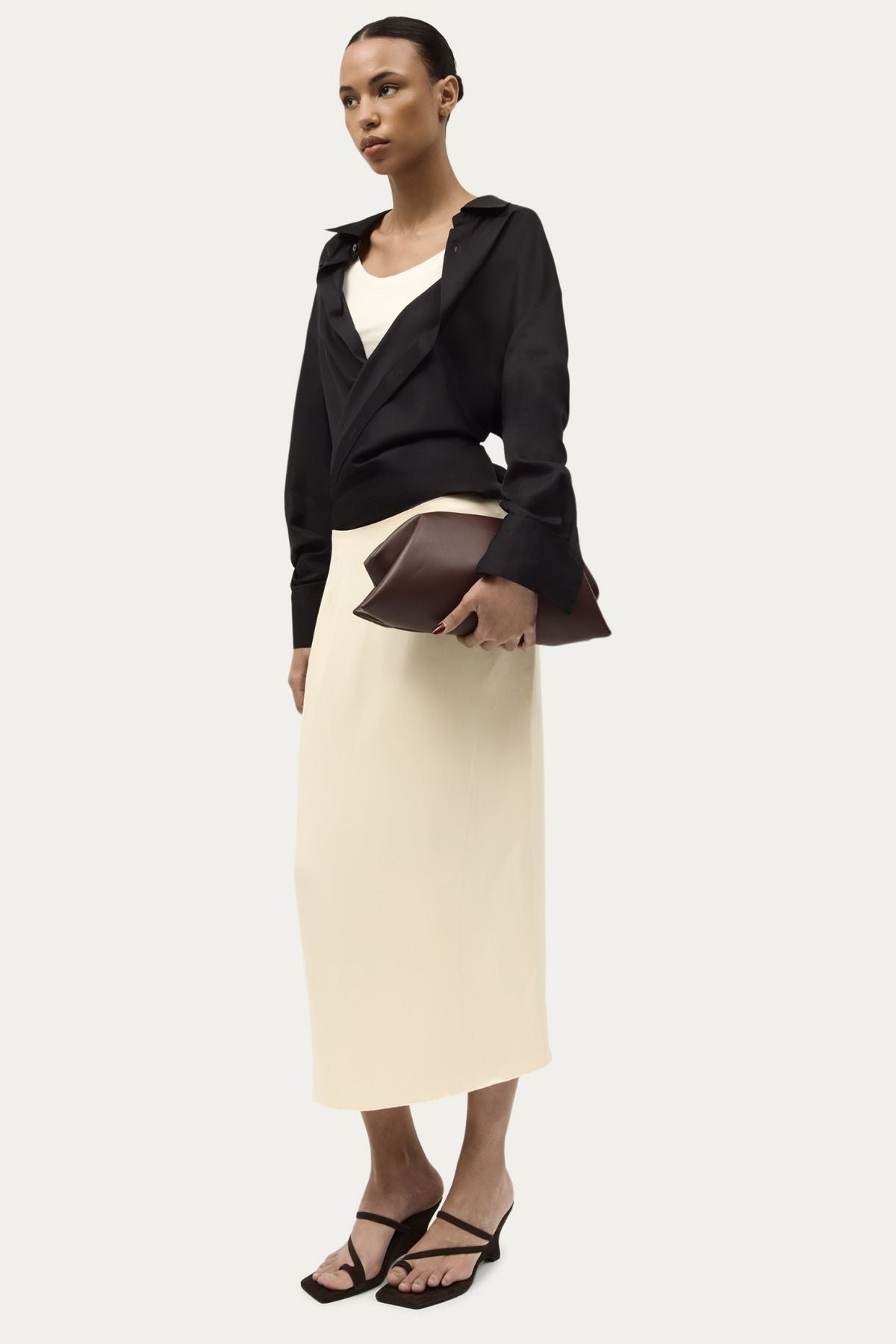 VAULT CLUTCH DARK CHERRY