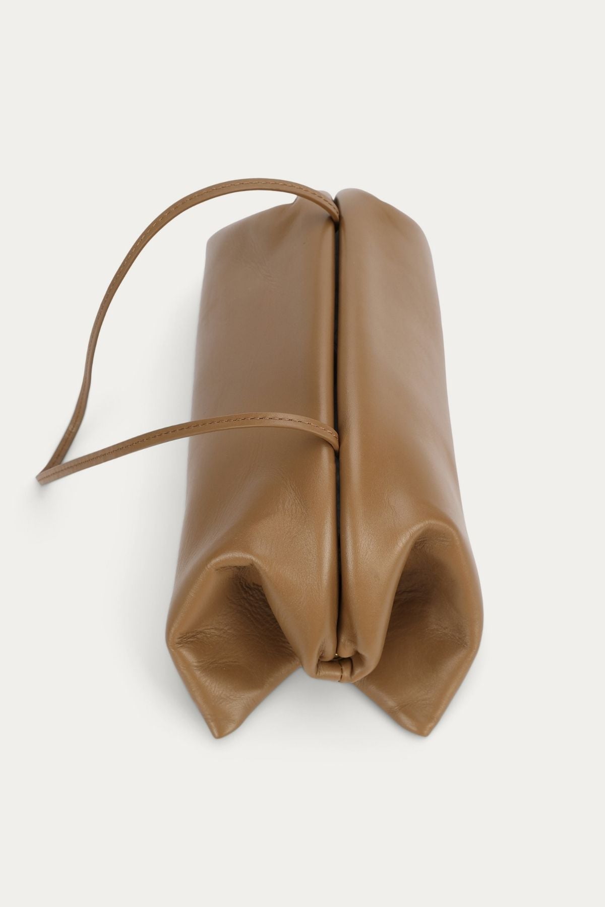 VAULT CLUTCH HAZEL