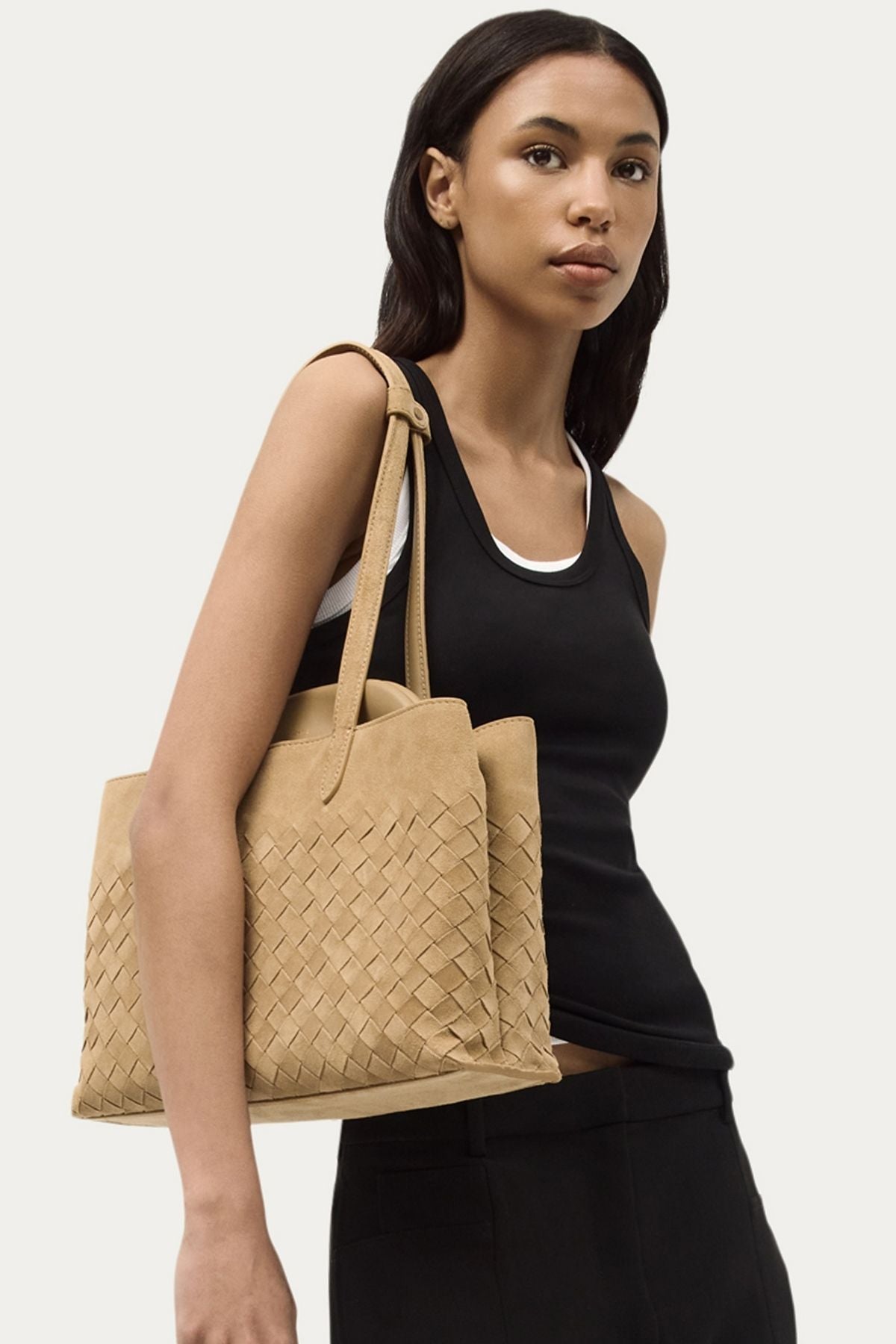 VAULT TOTE OAT WOVEN SUEDE