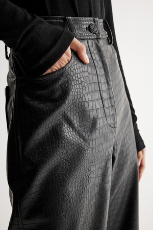 EDEN PANT BLACK CROC