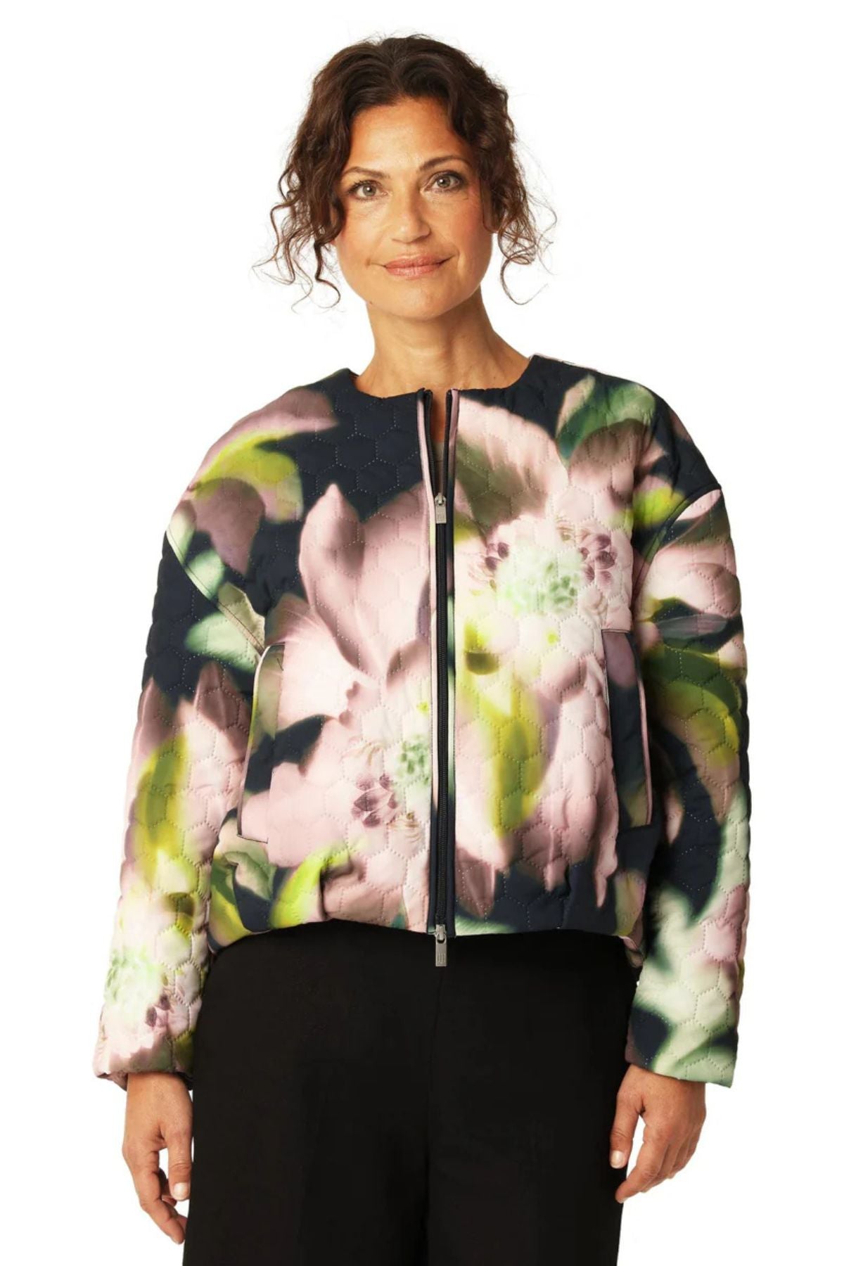 SHORT QUILTED JACKET DARK FLOWER
