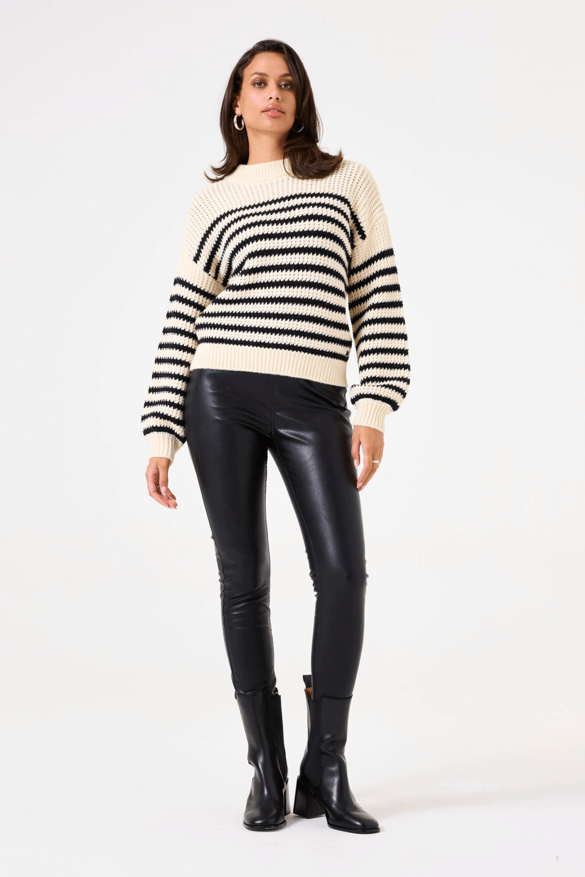 V40242-4294 PULLOVER WHITECAP