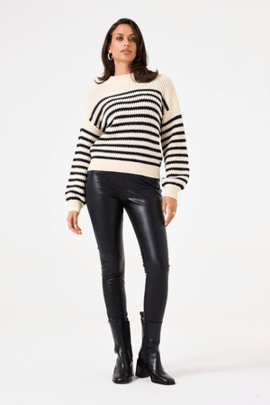 V40242-4294 PULLOVER WHITECAP