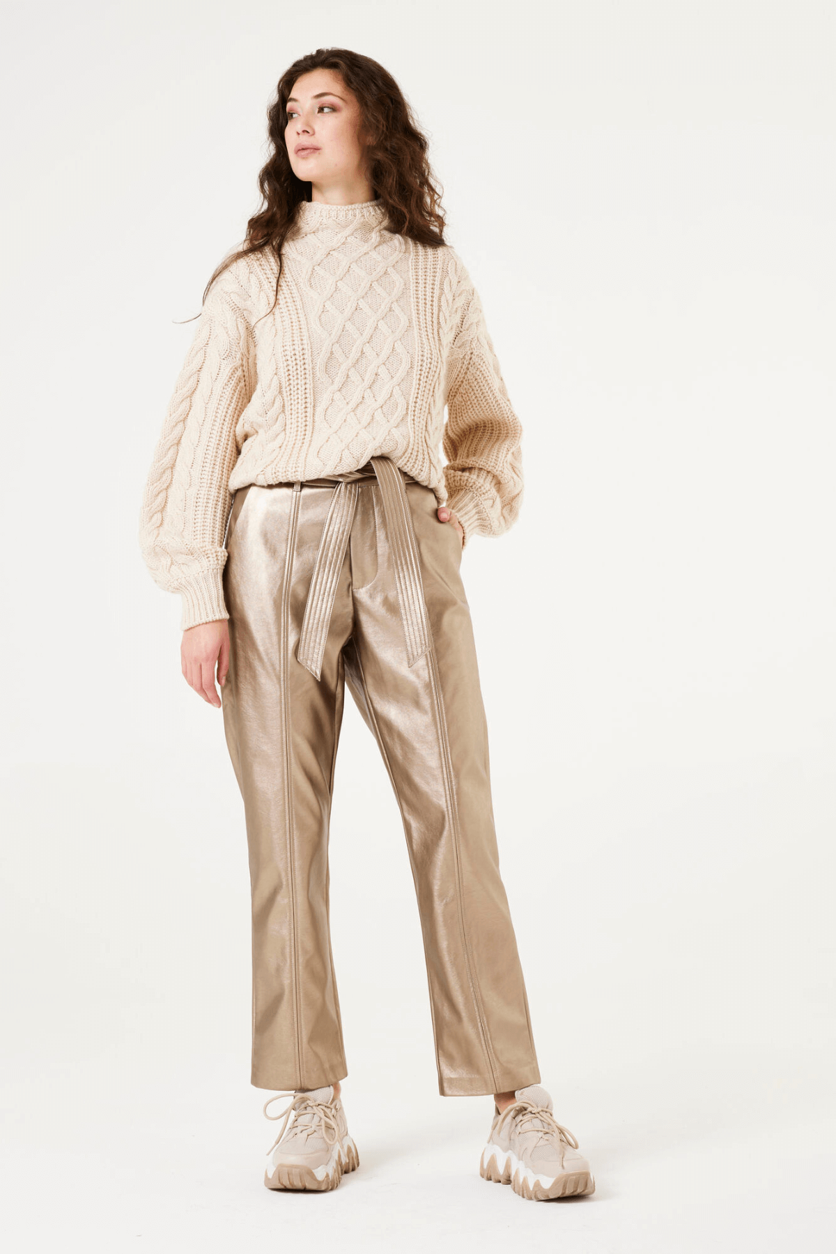 V40246-4294 PULLOVER WHITECAP