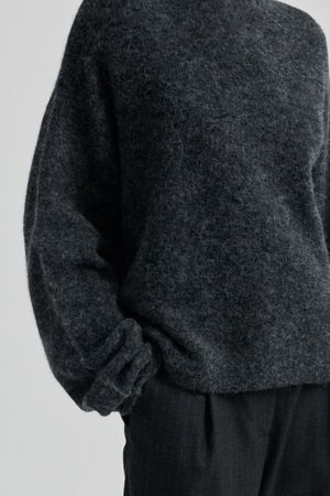 AINA KNIT CARDIGAN DARK GREY