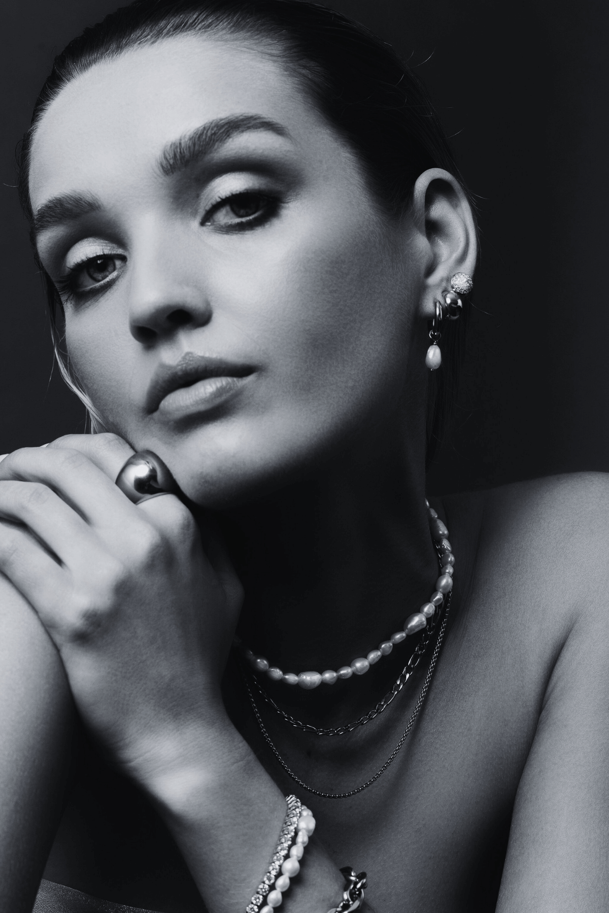 ALLURE HOOPS PEARL/SILVER