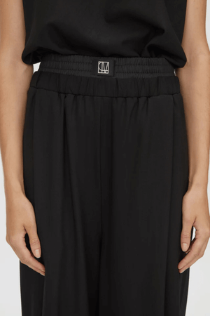AURA PANT BLACK