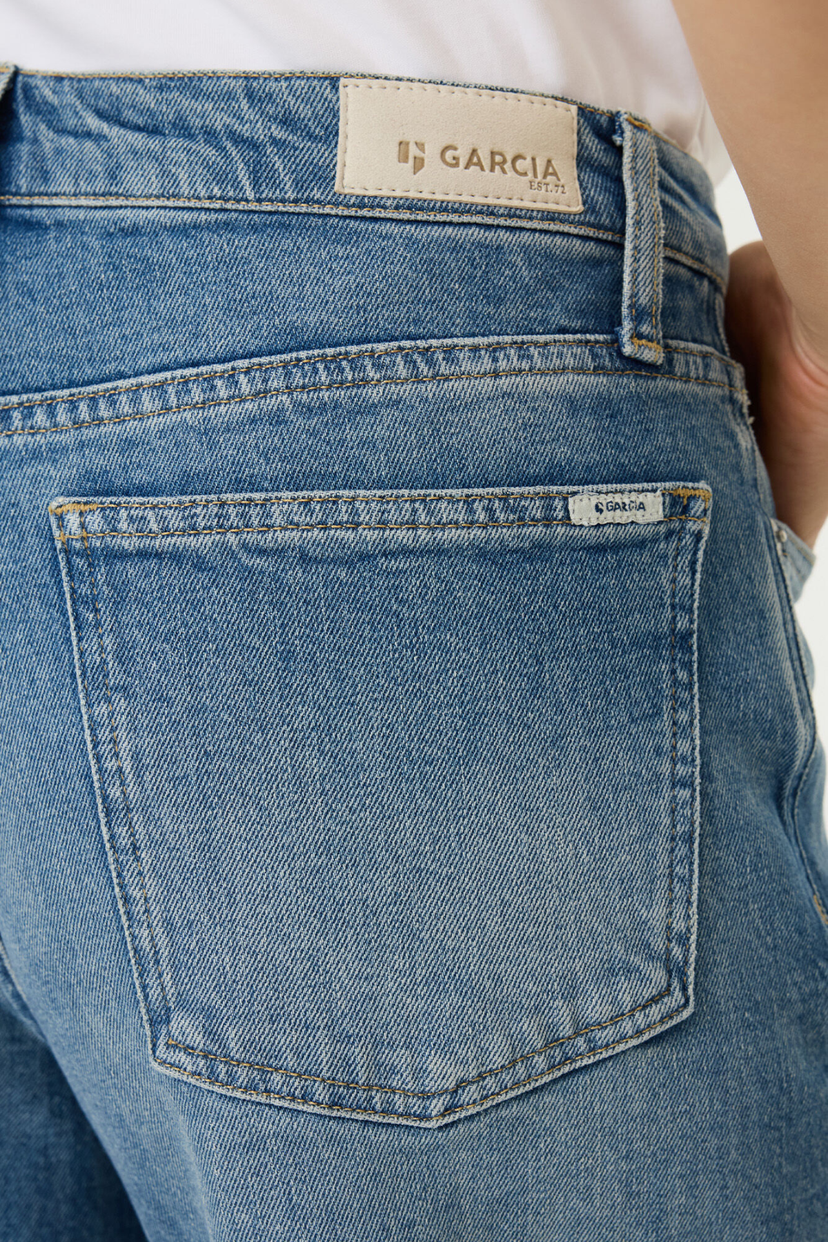 BARREL JEANS 282/32 MEDIUM BLUE