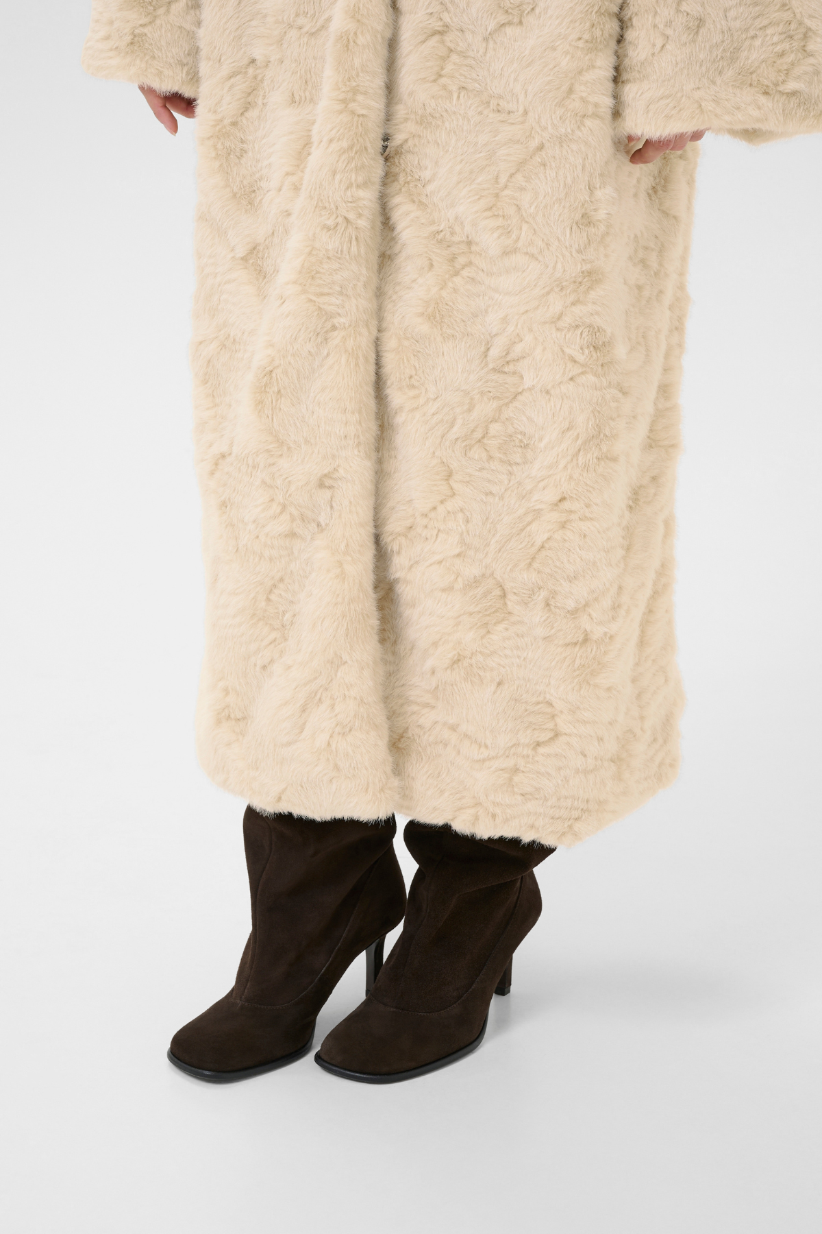 BOLINDA FUR COAT EGRET