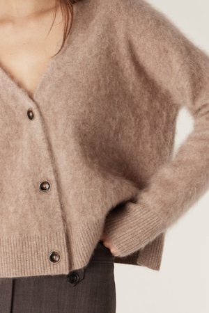 BRUSHED CASHWOOL V CARDIGAN MINK