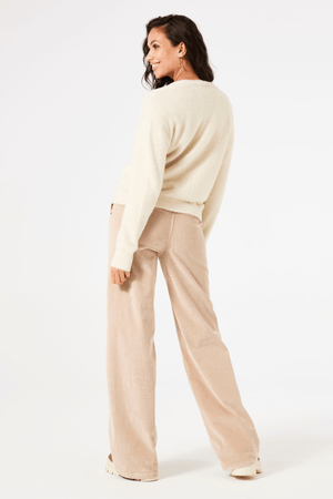 CARDIGAN WHITECAP