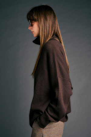 CARMEN OVERSIZED TURTLENECK SWEATER CHOCOLATE
