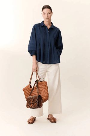 CHIMI PLEAT SHIRT BLACK IRIS