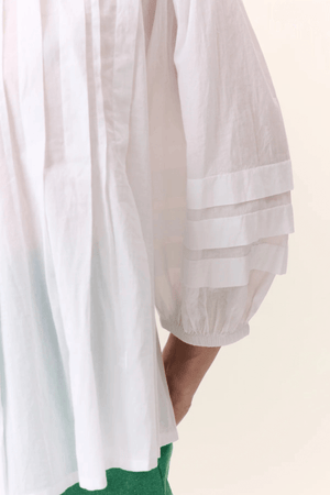 CHIMI PLEAT SHIRT WHITE