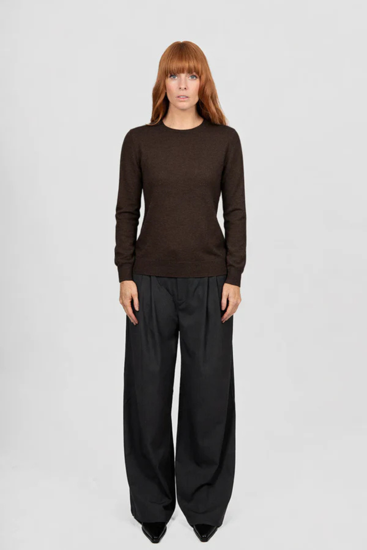 CHLOE CREW NECK PULLOVER CHOCOLATE