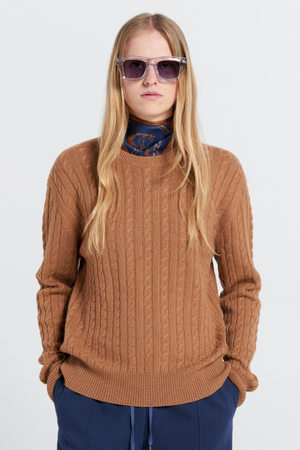 CLASSIC CABLE KNIT SWEATER TAN