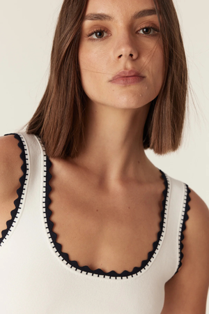 CREPE KNIT TANK WHITE