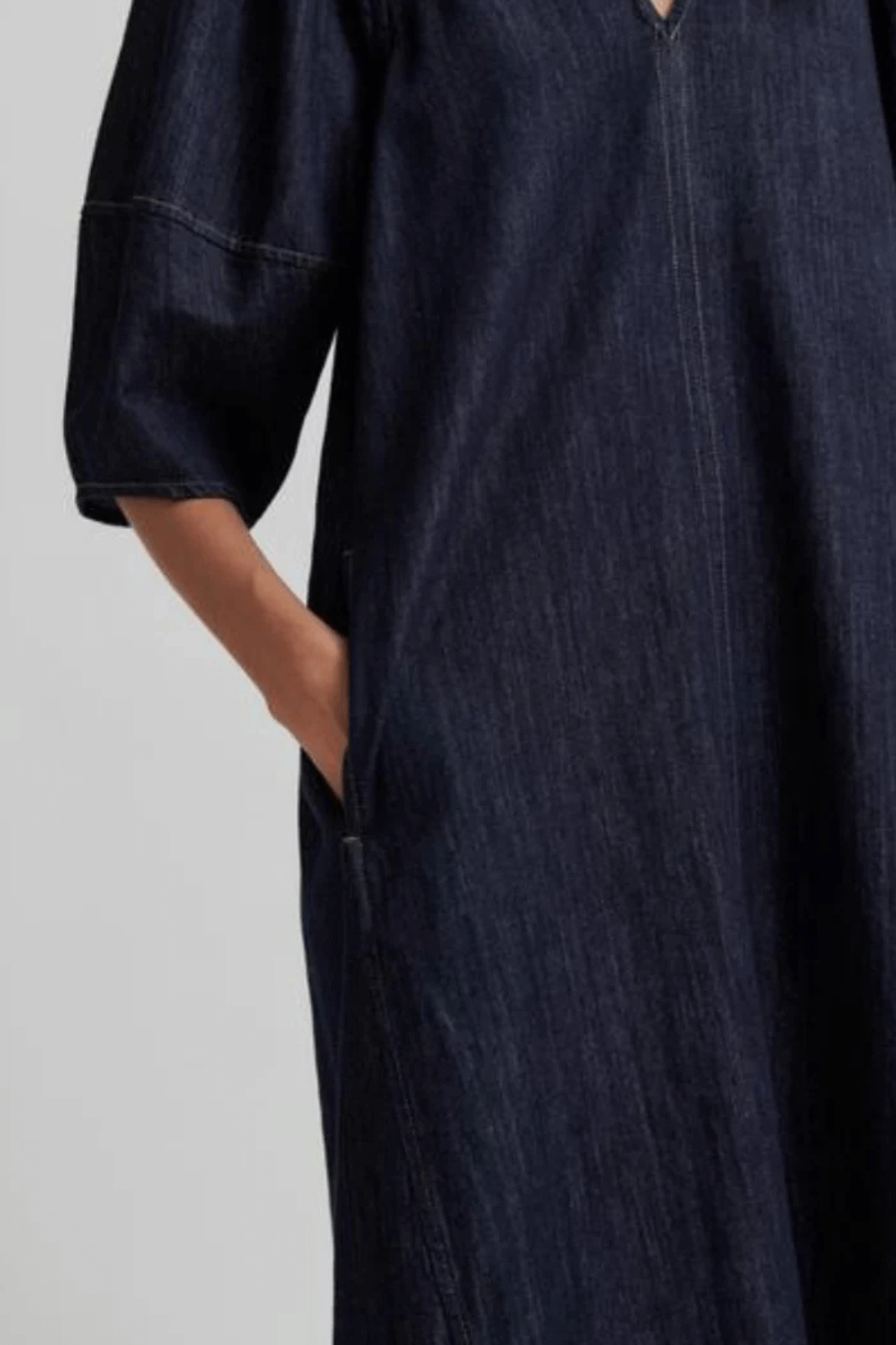 DERA V NECK DENIM DRESS DARK BLUE