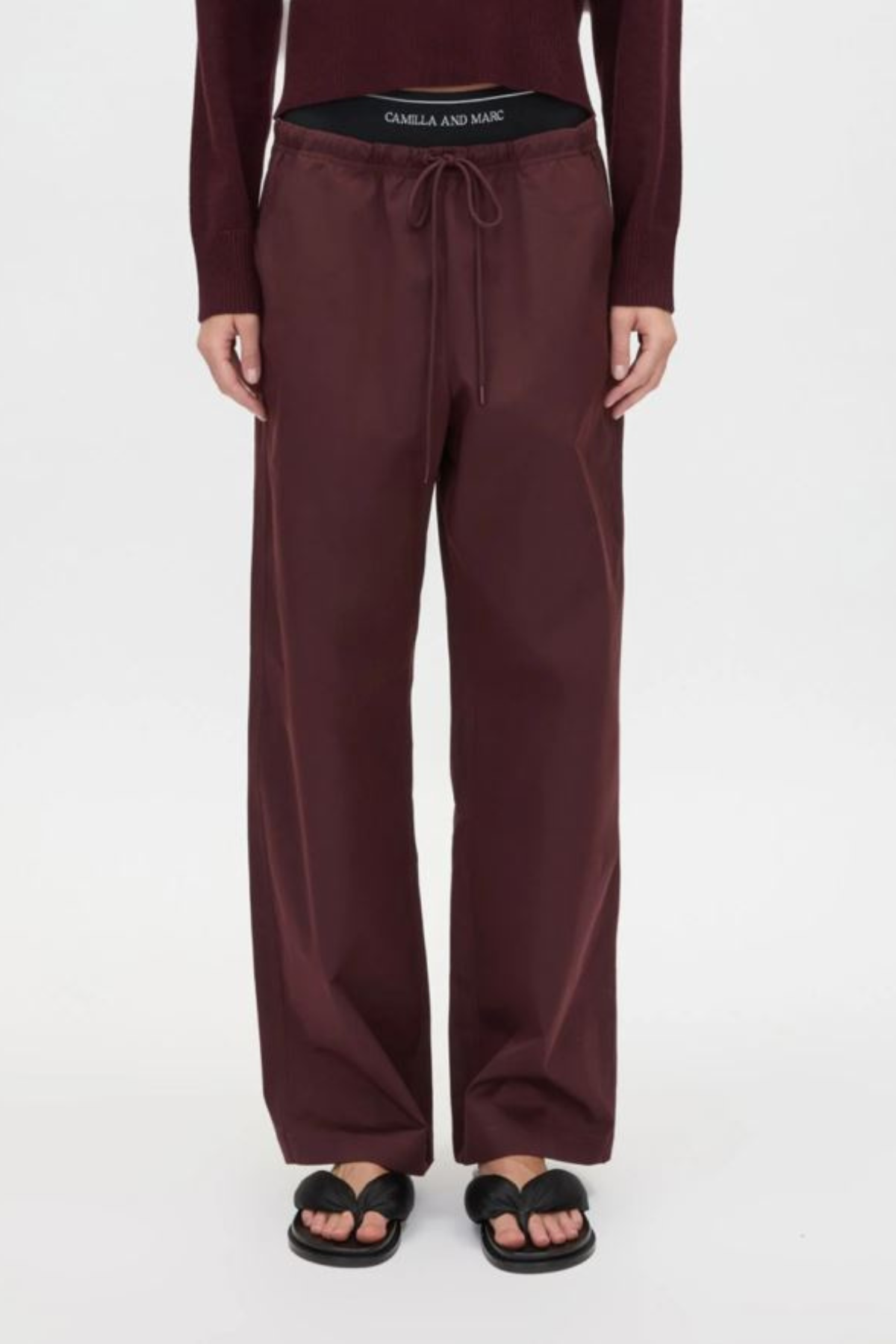 DIA ELASTIC DETAIL PANT BURGUNDY