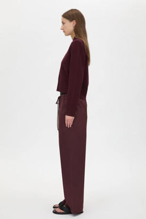 DIA ELASTIC DETAIL PANT BURGUNDY