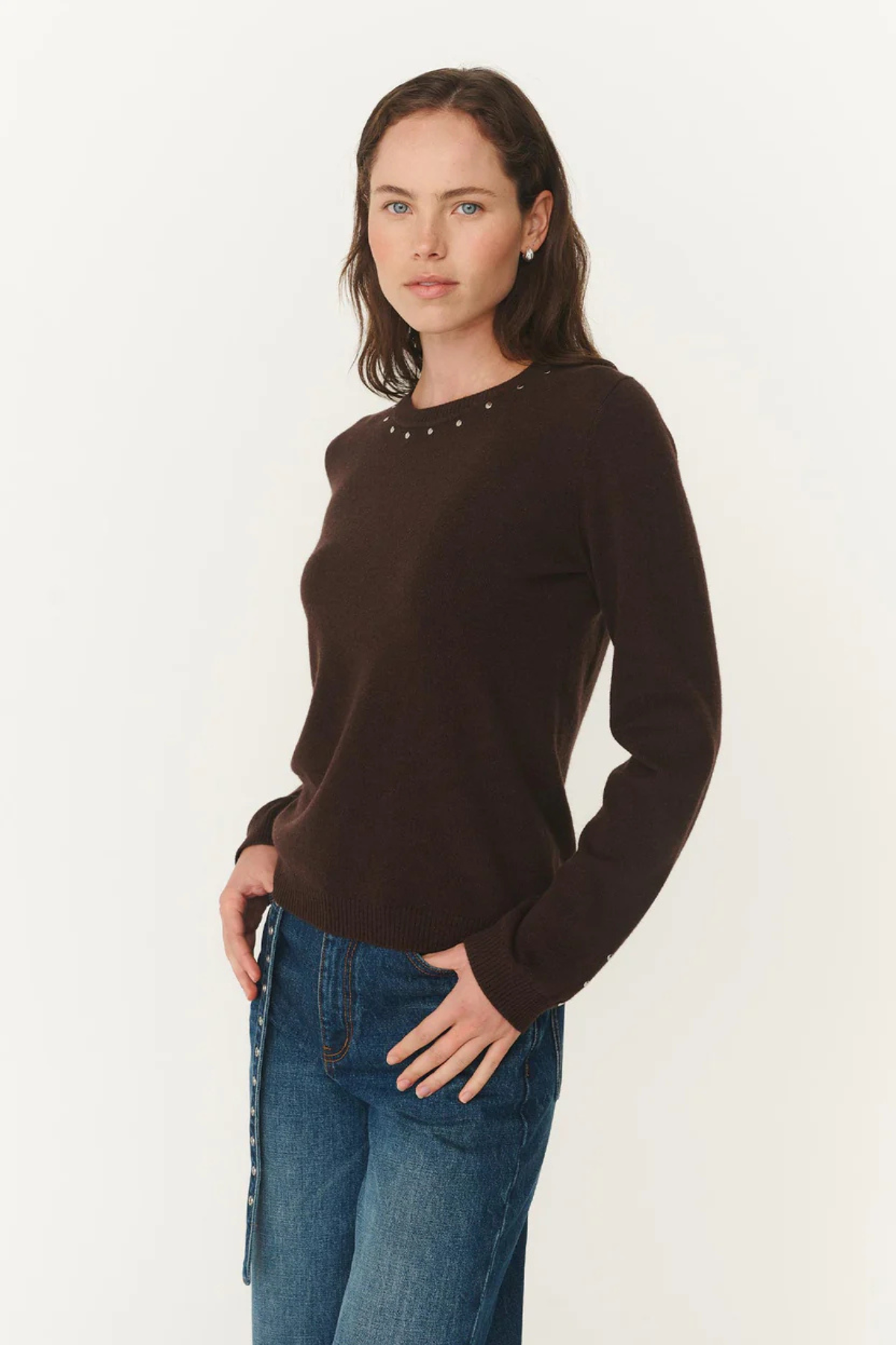 EMALINE STUD MERINO KNIT TOP DARK COCAO