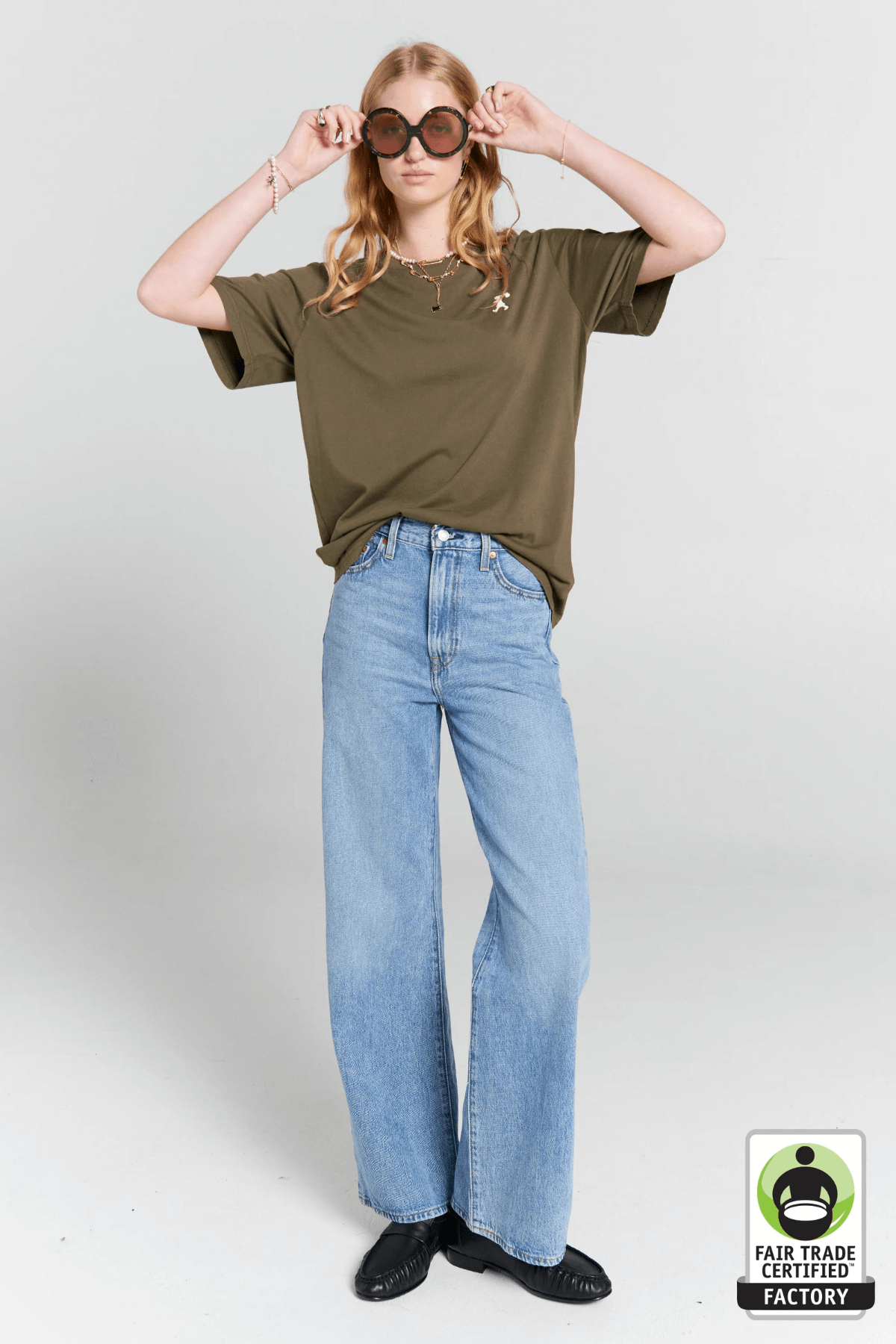 EMBROIDERED RUNAWAY T-SHIRT HUNTER GREEN