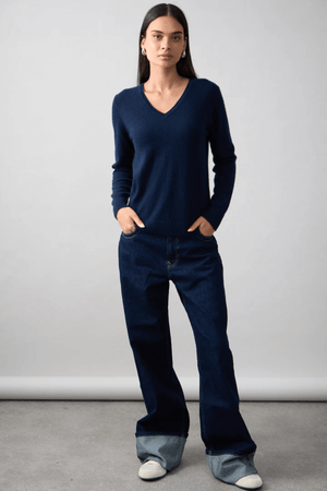 ESSENTIAL SLIM VEE FRENCH NAVY